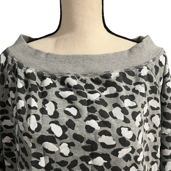 Easel Women's Black Gray White Leopard 100% Cotton Boxy Sweatshirt Sz L - Picture 2 of 6
